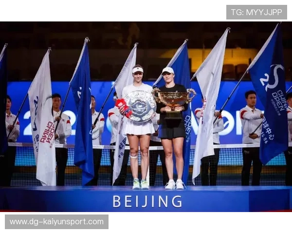 WTA总决赛首日综述:斯瓦泰克旗开得胜,莱巴金娜横扫迎开门红,wta2021